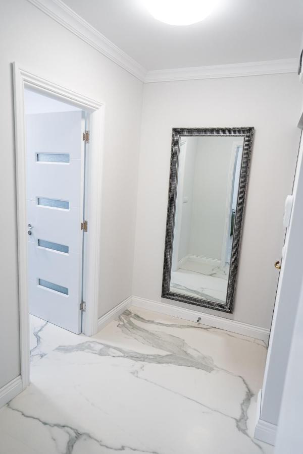 Gabi Apartament Сучава Экстерьер фото
